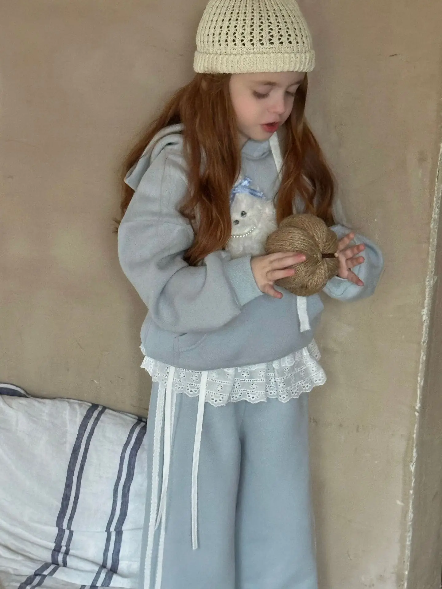 

2024 New Winter Kids Clothes Girls Warm Fleece Thickened Embroidery Two Piece Set Children's Wide Leg Pants Sweater Outfit Set