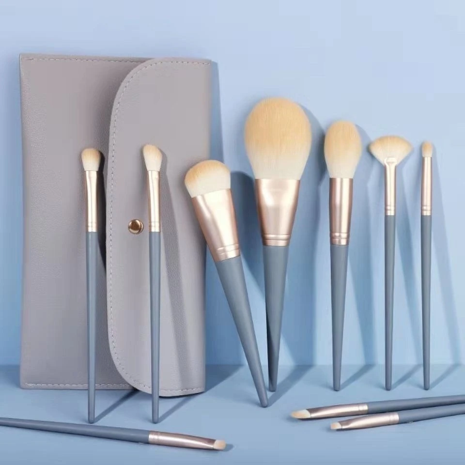 A Complete Set of 10 Makeup Brushes with Ultra-Soft Bristles, Including Eyeliner and Powder Brushes, and Beginner-Friendly Morandi Brushes