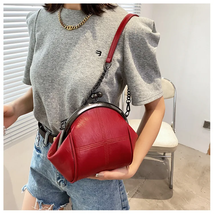 New Solid Color Shell Bag Large Capacity Portable Zero Wallet Fashion Chain Diagonal Straddle One Shoulder Phone Bag