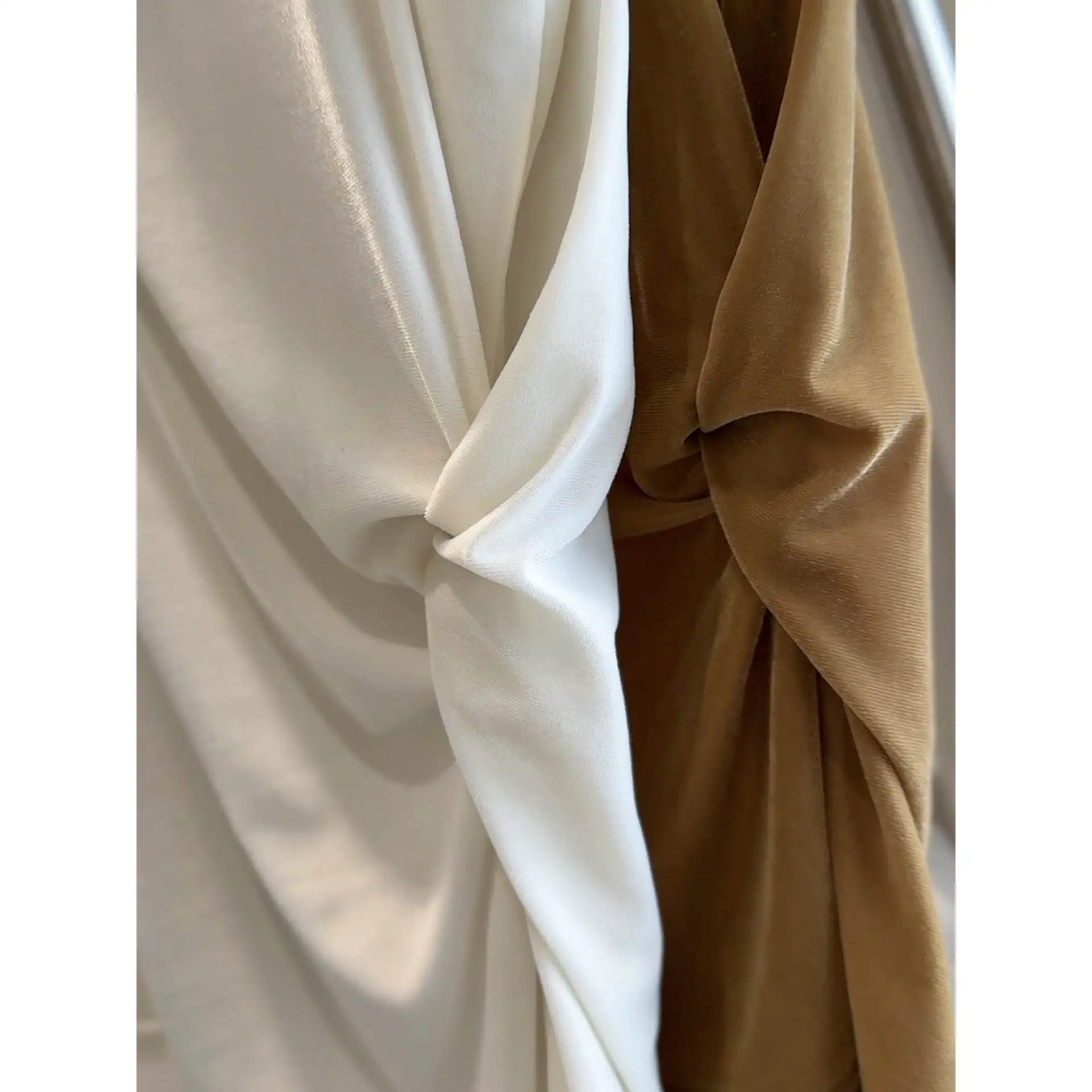 NVYAN جولة Ne Svel المخملية سترة الجانب عقدة اللون أوائل الخريف المرأة الجديدة عارضة Sle Faion تي شيرت