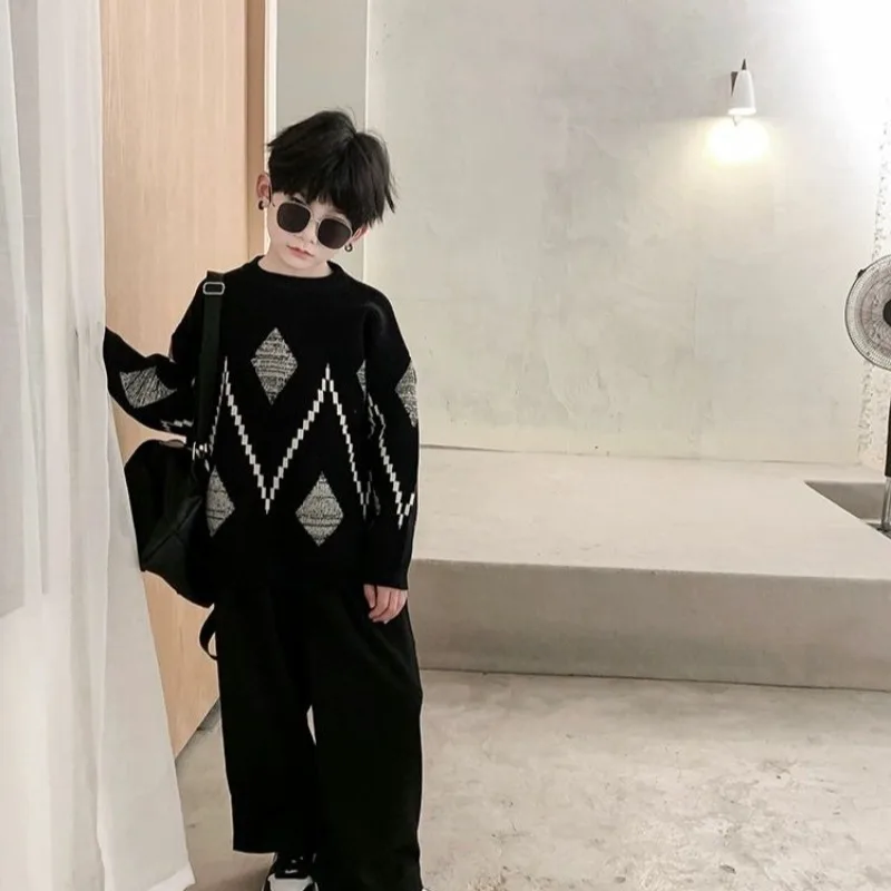 

2025 Autumn/Winter Boys' Argyle Pullover Sweater - Fleece-Lined Loose Fit Thickened Thermal Top