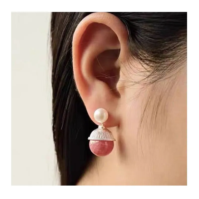 

New Red Stone Stud Earrings, High-end Fashion Temperament, Chinese Style Niche Design, Light Luxury Pearl Stud Earrings