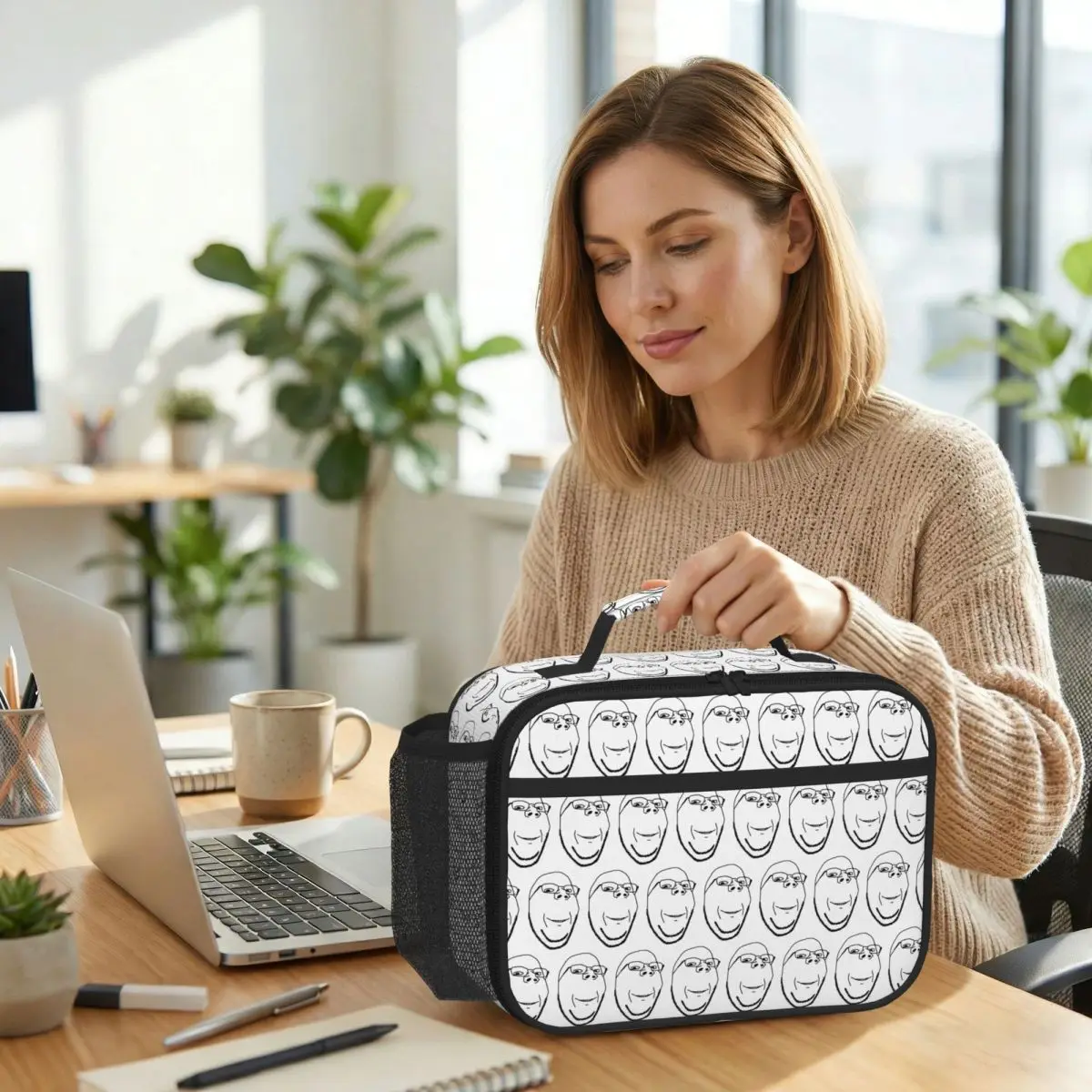 

Smiling Wholesome Wojak Soyjak Insulated Lunch Bag for Kids School Cooler Thermal Food Box Tote Leakproof Lunch Boxes Container