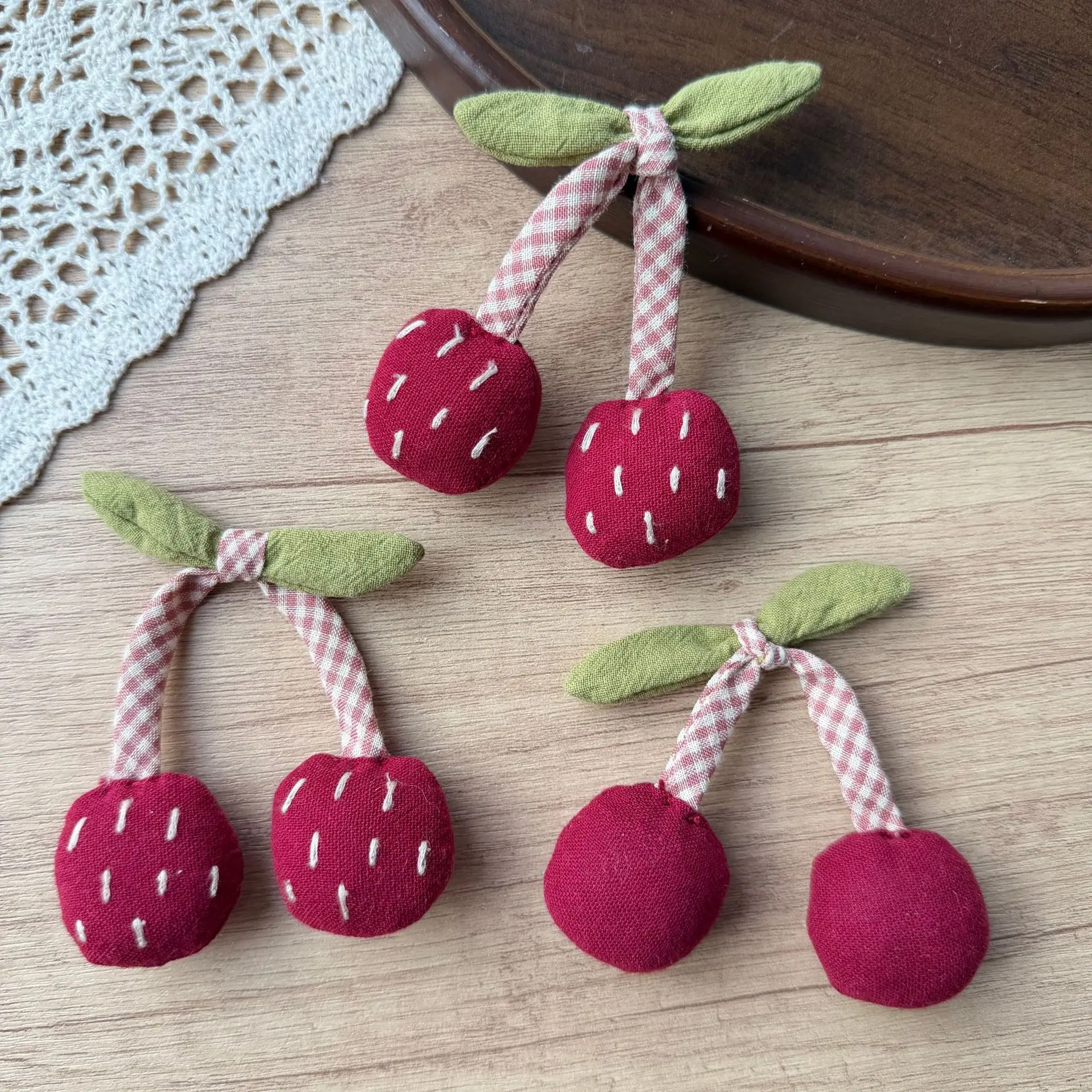 Soft Stuffed Cotton Cherry Brooch Pin Handmade Forest for Bag Hat Scarf Hair Band Embellishment Versatile High Quality