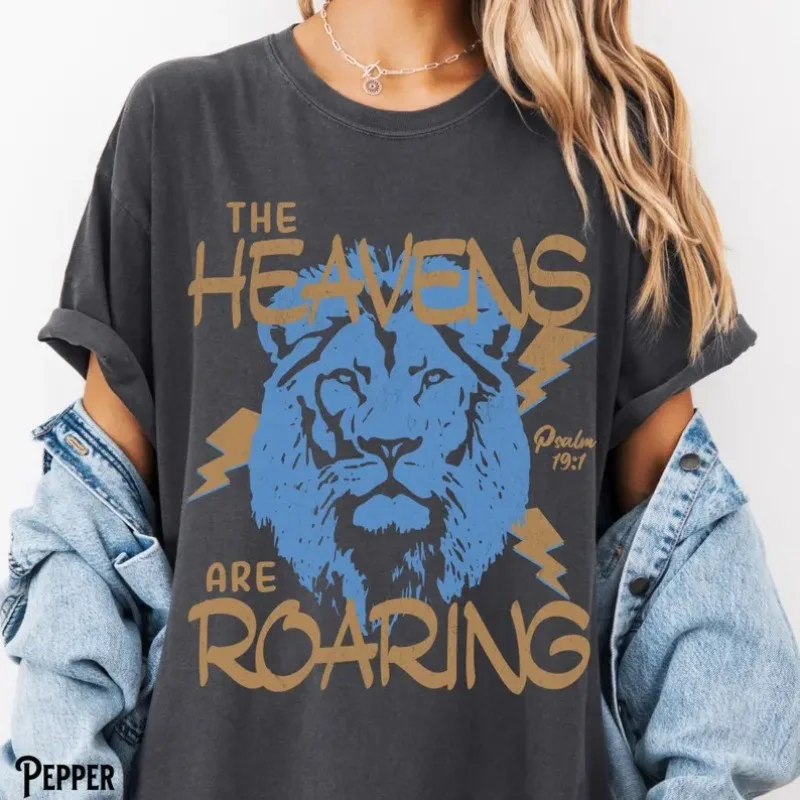Vintage Retro The Heavens Are Roaring Lion Graphic Tee Men's Women Tops Streetwear Casual Trendy Oversized Loose Short Sleeve