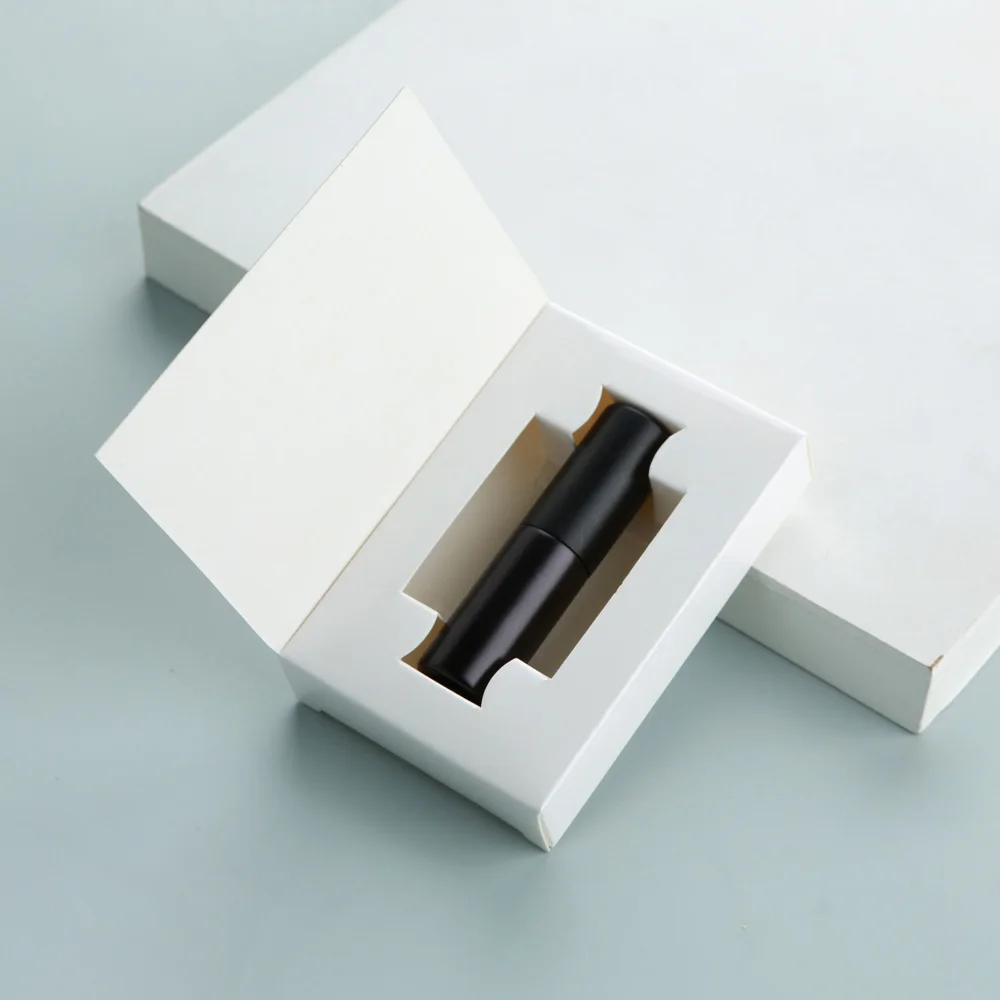 

20 шт./лот, 5 мл, матовый черный флакон для духов с упаковочной коробкой, распылитель, многоразовый флакон для путешествий