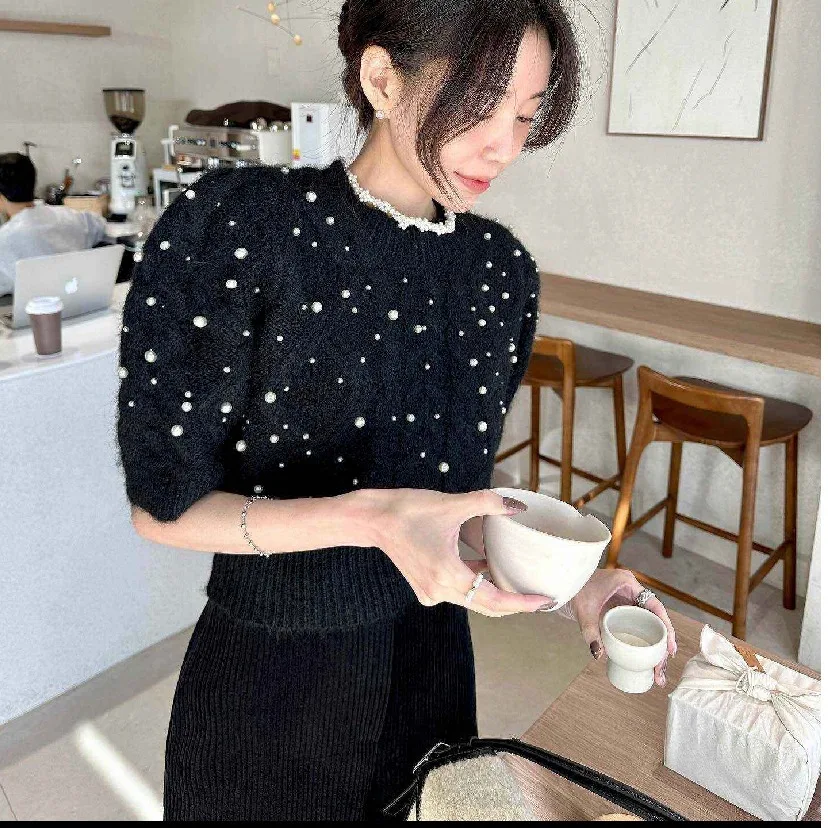 

Chic round Ne Knitwear for Women with Bead Embelliment And Tassel Design Autumn Winter Vintage Patterned Top