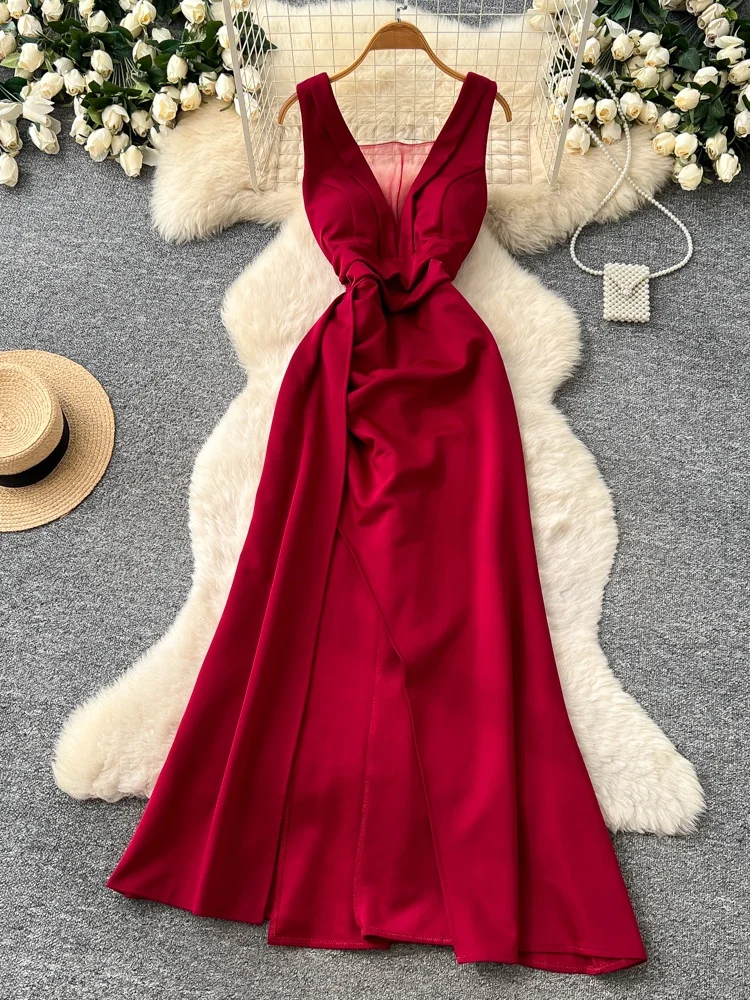 

Сексуальное красное женское платье с V-образным вырезом без рукавов, летнее, с завышенной талией, с разрезом, в праздничном стиле, длинная юбка, корейская версия, юбка А-силуэта