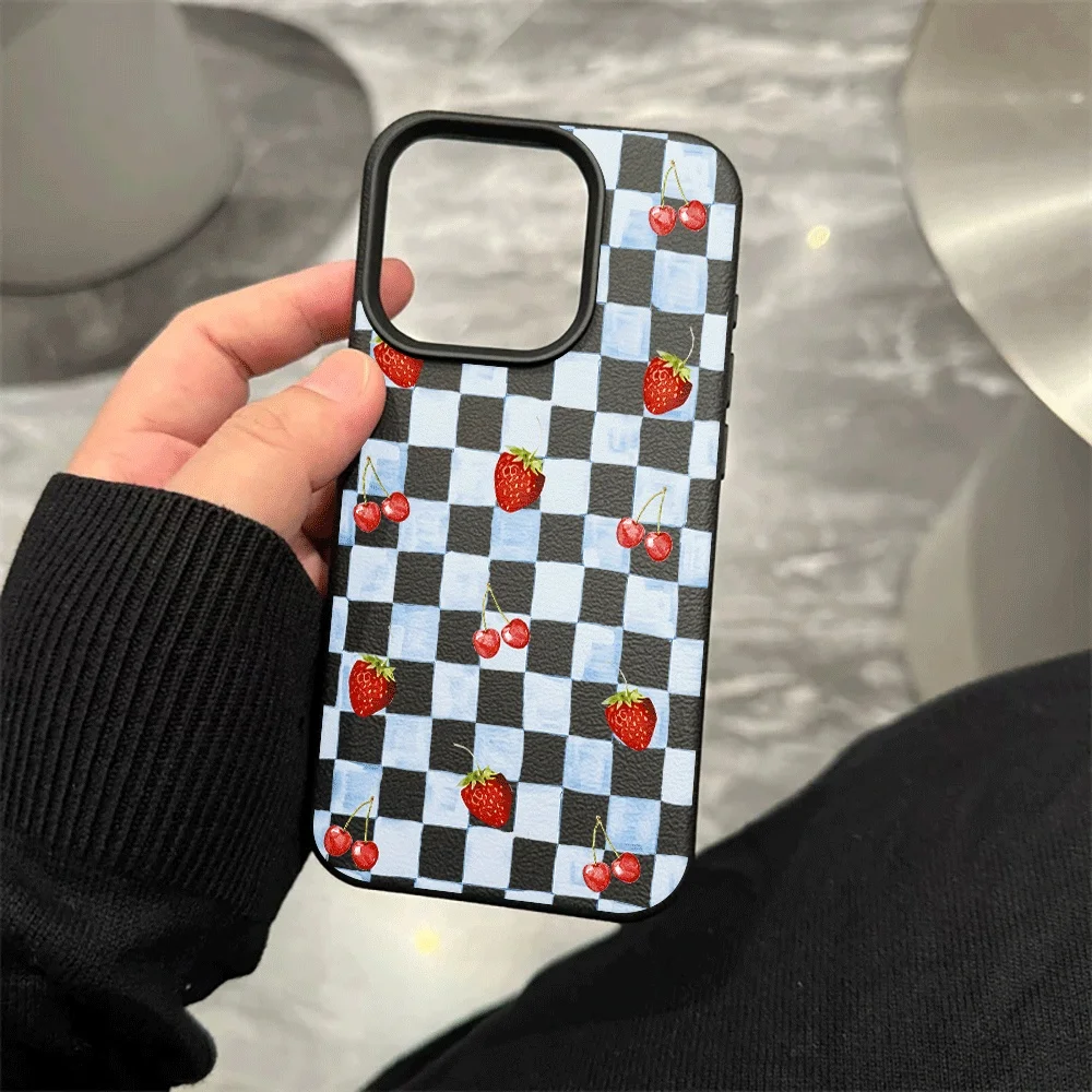 Karierte Erdbeer-Kirsch-Handyhülle für iPhone 17 16 15 14 13 Pro Max 16 15 14 Plus 17 16 15 Pro 17Air Silikon-Matt-Cover – Detail 8