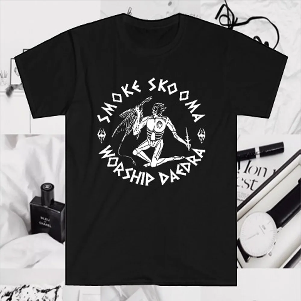 

Smoke Skooma Worship Daedra Men's Black T-Shirt Size S to 5XL