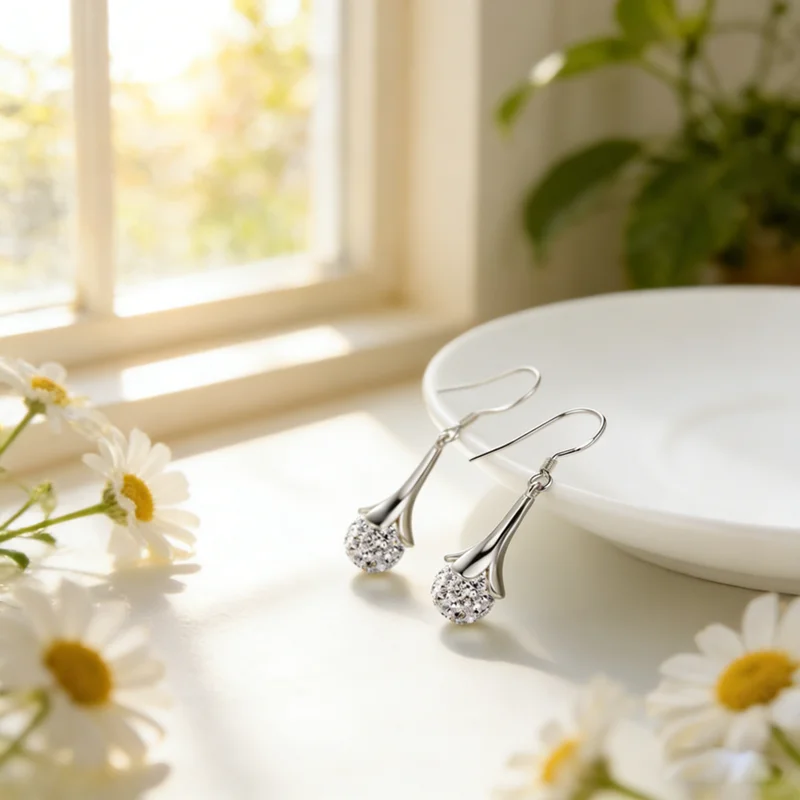 Heißer Verkauf: Stilvolle 925er Sterlingsilber Ohrringe mit funkelnden runden Kristallen für Damen und Mädchen – Perfekt für Partys
