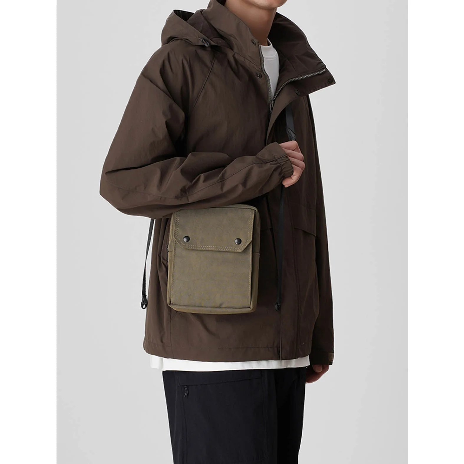 

Men's crossbody bag nylon shoulder bag ins trend brand sports outdoor small backpack fashion student shoulder crossbody bag