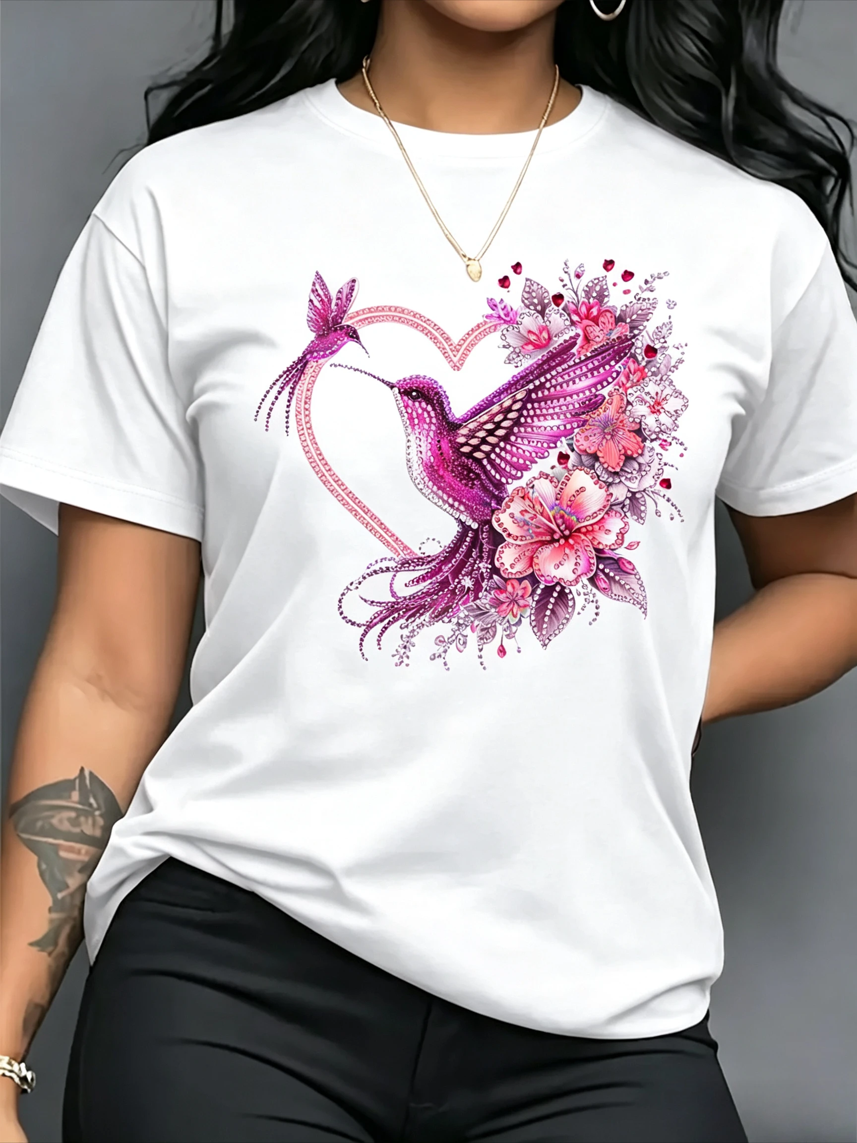 Floral Hummingbird Heart Women's Tee Boho Graphic Casual Top for Women Romantic Aesthetic Outfit Daily Wear Weekend Dating