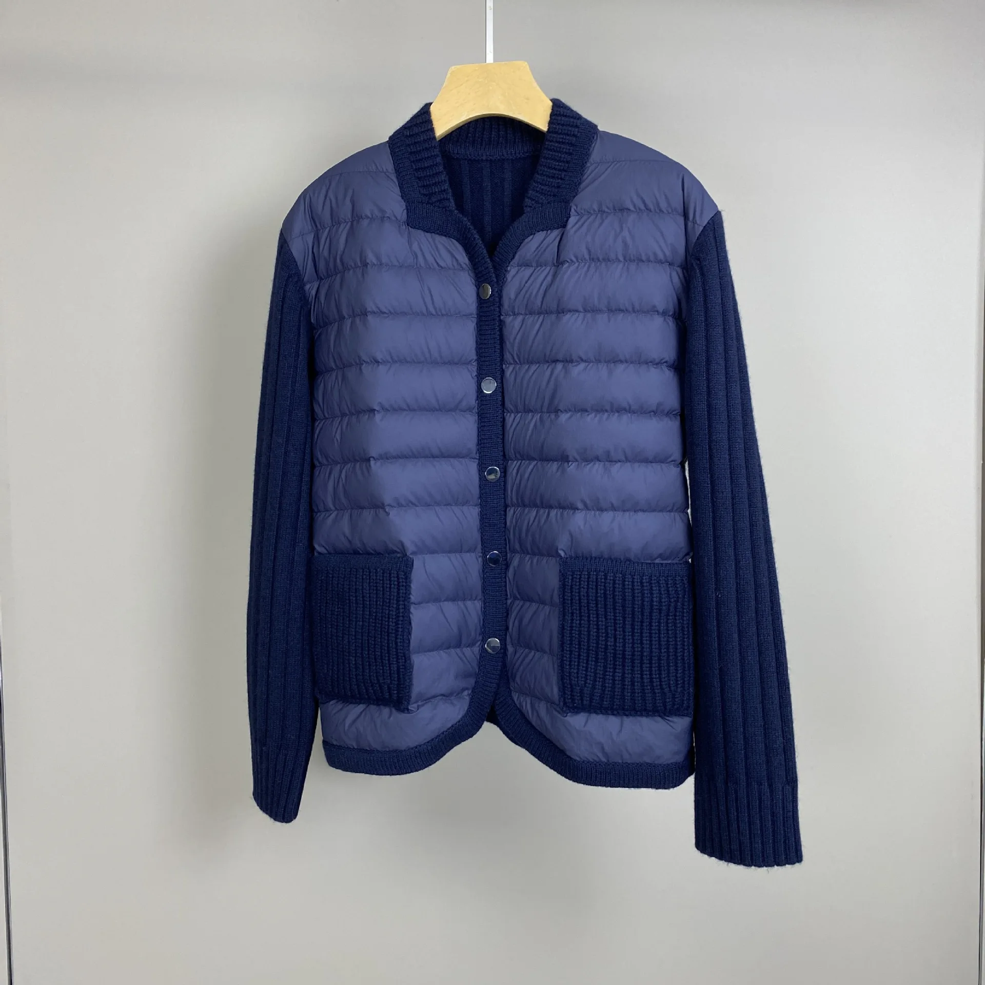 2025 الخريف والشتاء جديد عالي الجودة جيب مزدوج الصوف الكشمير محبوك الربط أوزة أسفل موضة عادية أسفل سترة #2