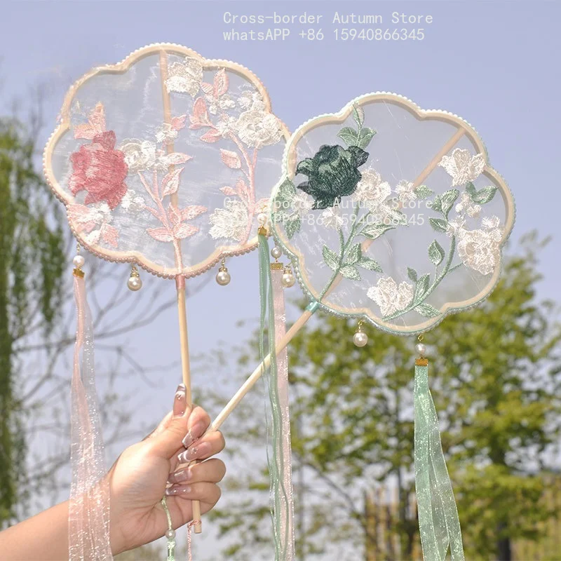 New antique fan, pearl embroidery palace fan, round special-shaped scenic spot photo Hanfu accessories eight-petal fan