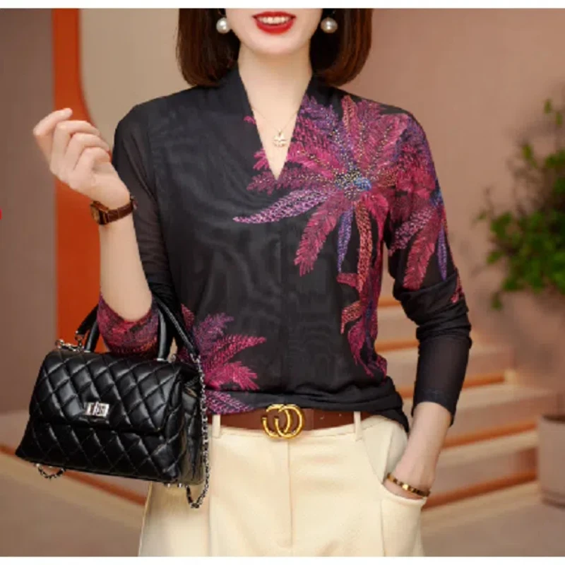 Camisa de lujo ligera de temperamento reductor de edad, blanqueamiento adelgazante versátil a la moda, malla de piel de alta elasticidad y alta densidad