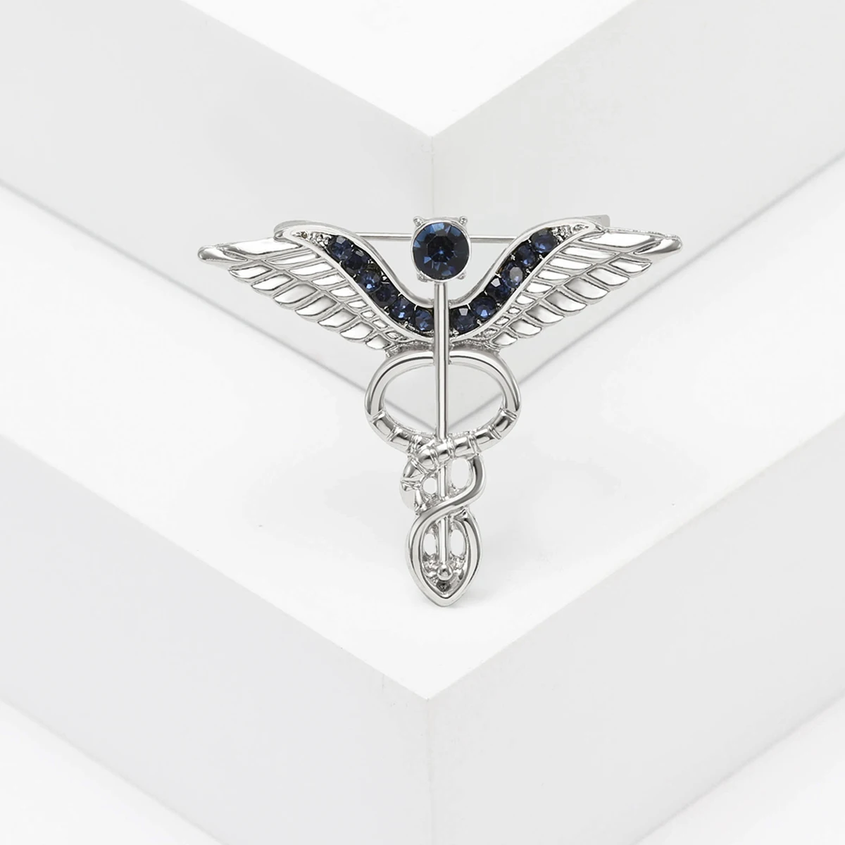 Beautiful Angel Wings Brooches for Women Unisex Glamour Pins Multi-color Available Office Party Accessories Gifts