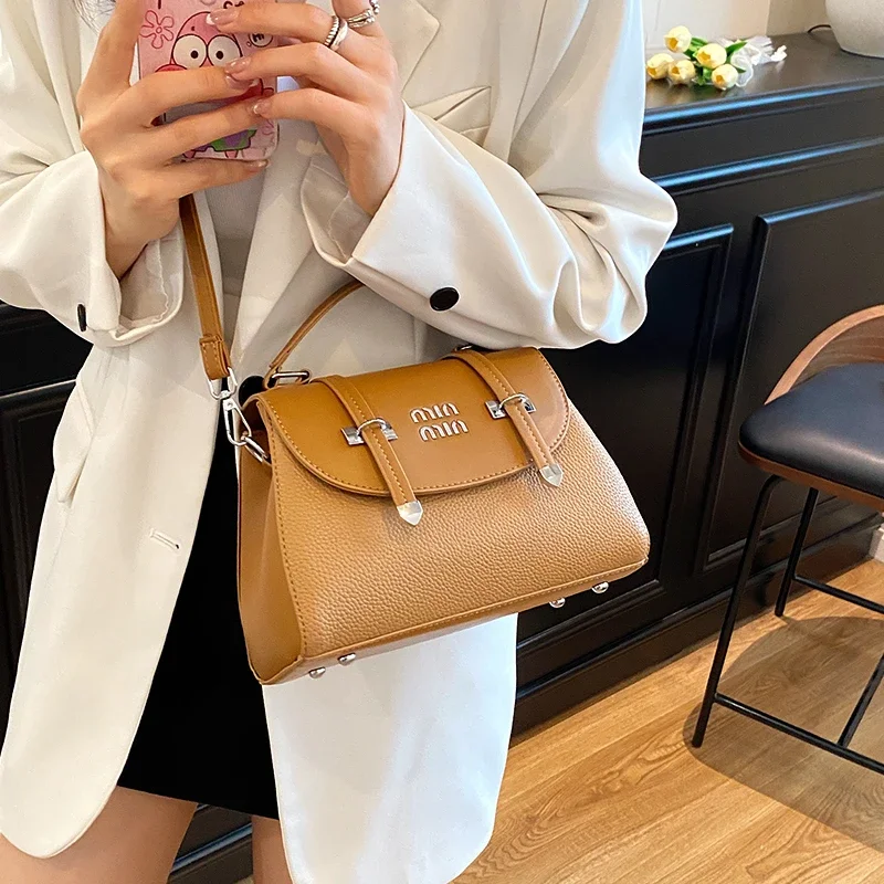 

Elegant Leather Classic Designer Paris Fashion Tote Bag with Messenger Style for Business Women Leisure Use