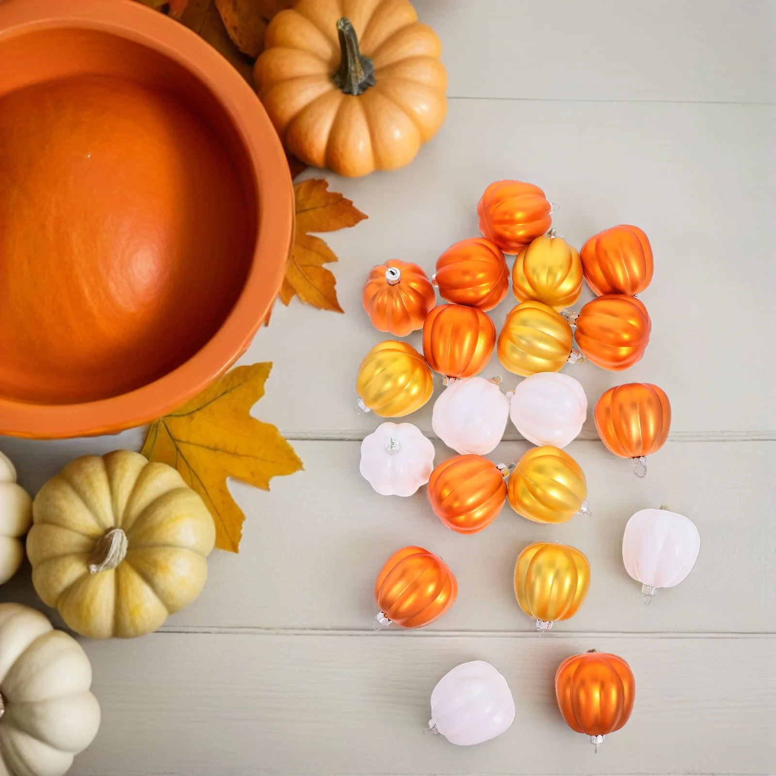 

20 Pcs Plastic Pumpkin Hanging Decoration Fall Tree Ornaments Pumpkins Bulk Christmas Halloween Decorations and