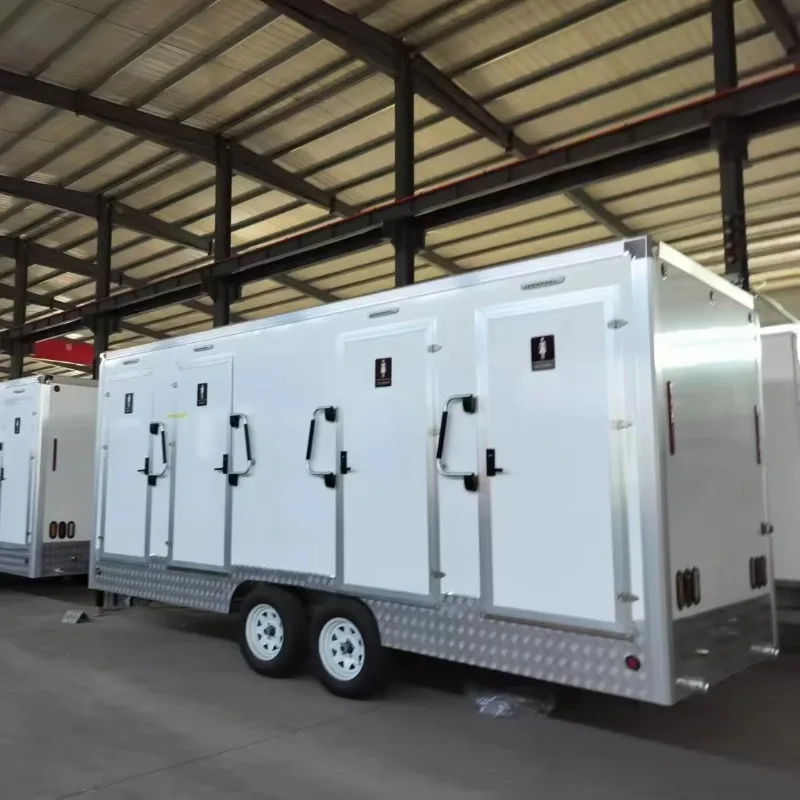 Customized VIP 4 Station Luxury Mobile Trailer High-End Portable Outdoor Toilets With Shower And Toilet For Parks