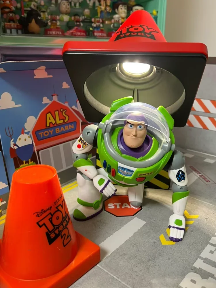 

Original Disney Buzz Lightyear Roadblock Light Toy Story Lighting 5H Long Endurance Lamp Ornamnet Collection Toys Birthday Gift