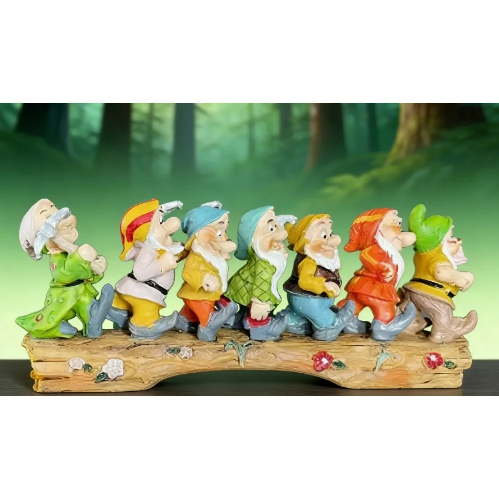 

Genuine Disney Original Snow White and Seven Dwarfs Restored Articulated StylePremium Anime Figure Disney FairyCollectible Model