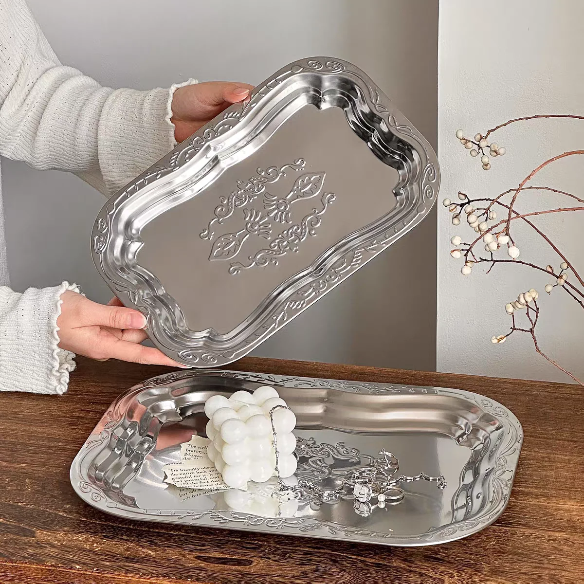 

1PCS Stainless Steel Rectangular Tray with Embossed Design for Kitchen Living Room Storage Durable Fruit Snack Cake Serving Dish