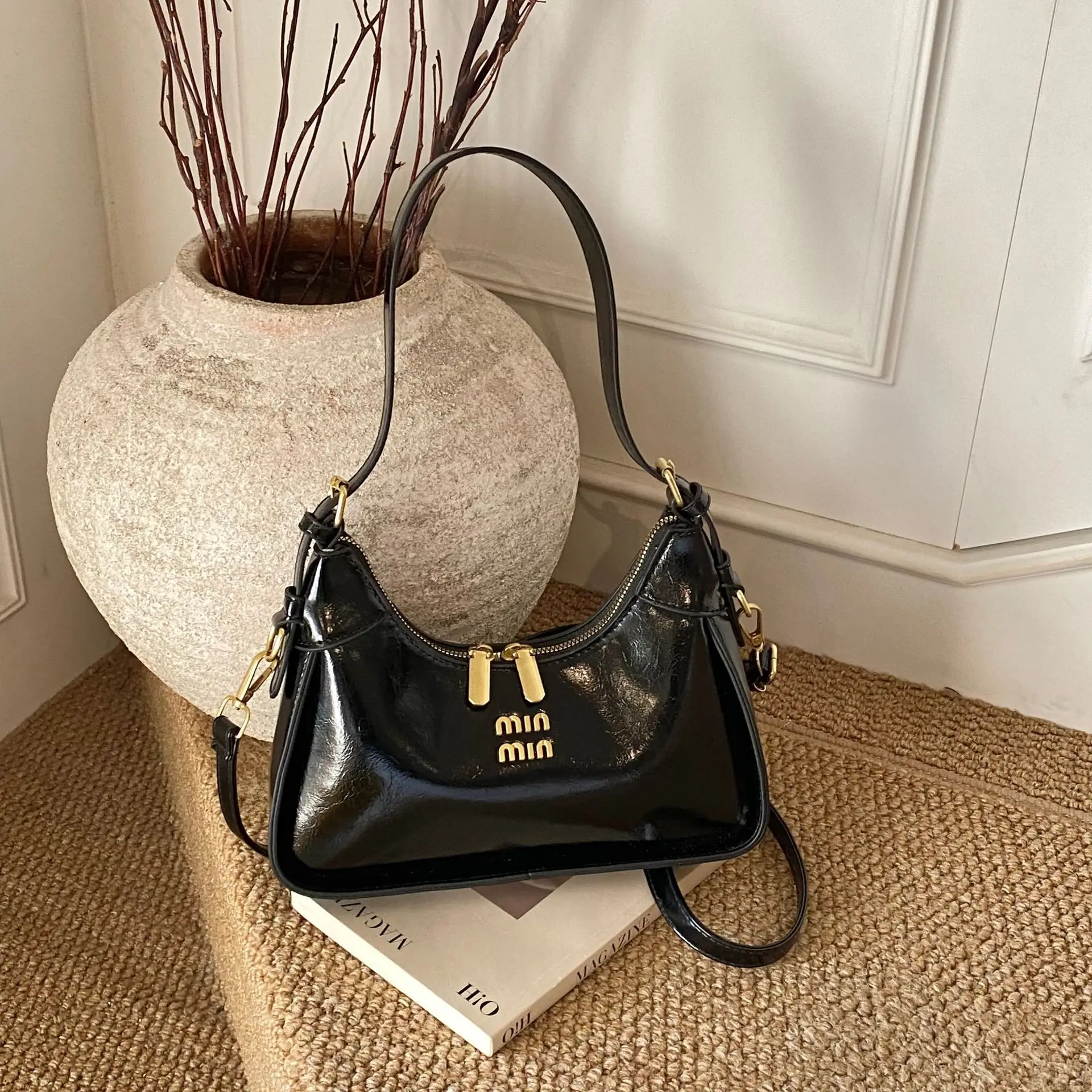 

2025 S/S Women‘s Vintage Crossbody Bag, Retro Genuine Leather Multi-way Shoulder Purse, Quilted Large Capacity Tote