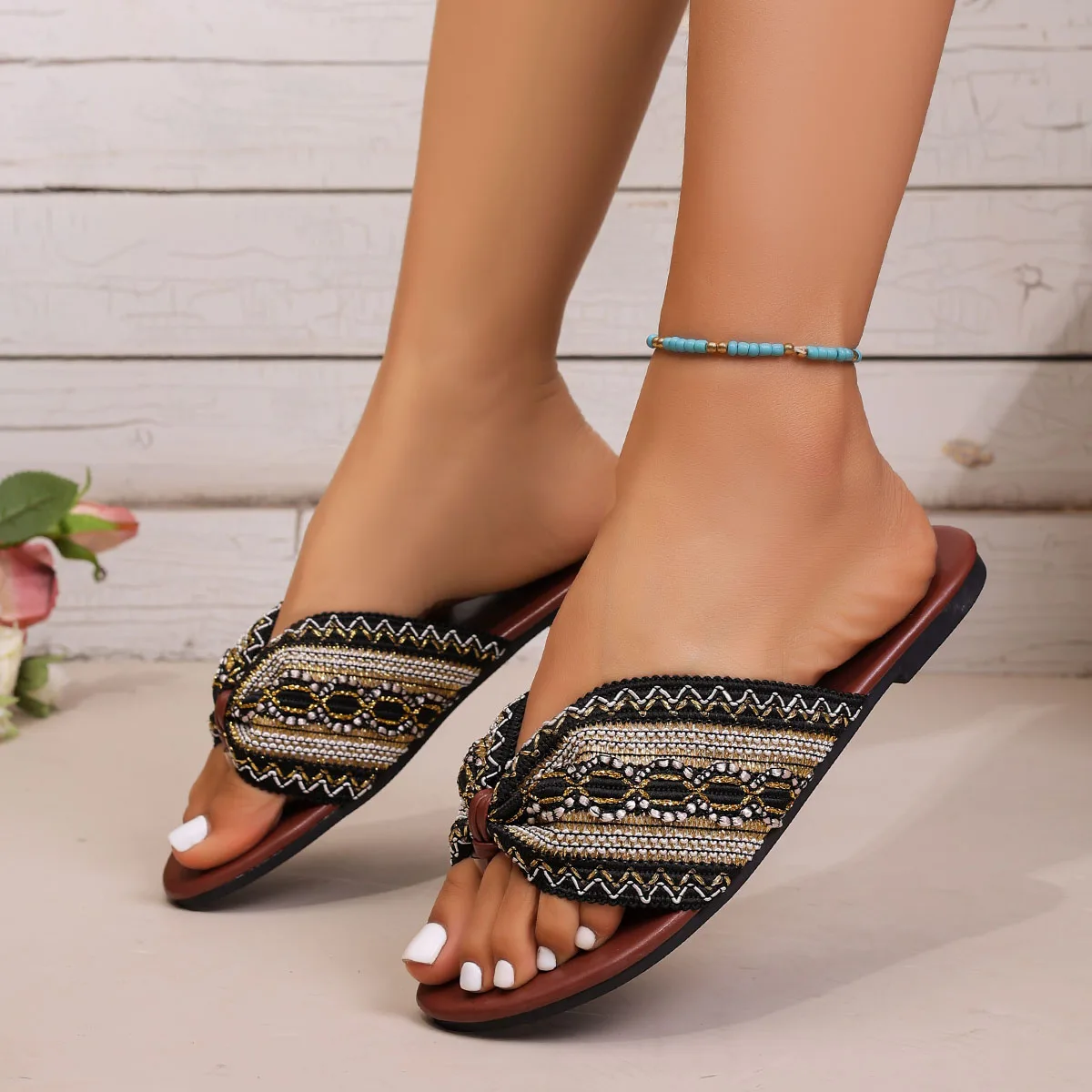 Summer Flat-Soled Casual Beach Slippers for Women 2026 New Cross-Border Foreign Trade Large Size Lightweight Fabric Sandals