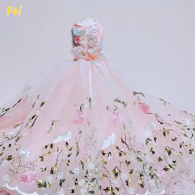 

2025 Dog Dress Handmade Lace Dresses High-end Green Peacock Trailing Princess Wedding Dresses Dogs Skirt Photography Long Skirt