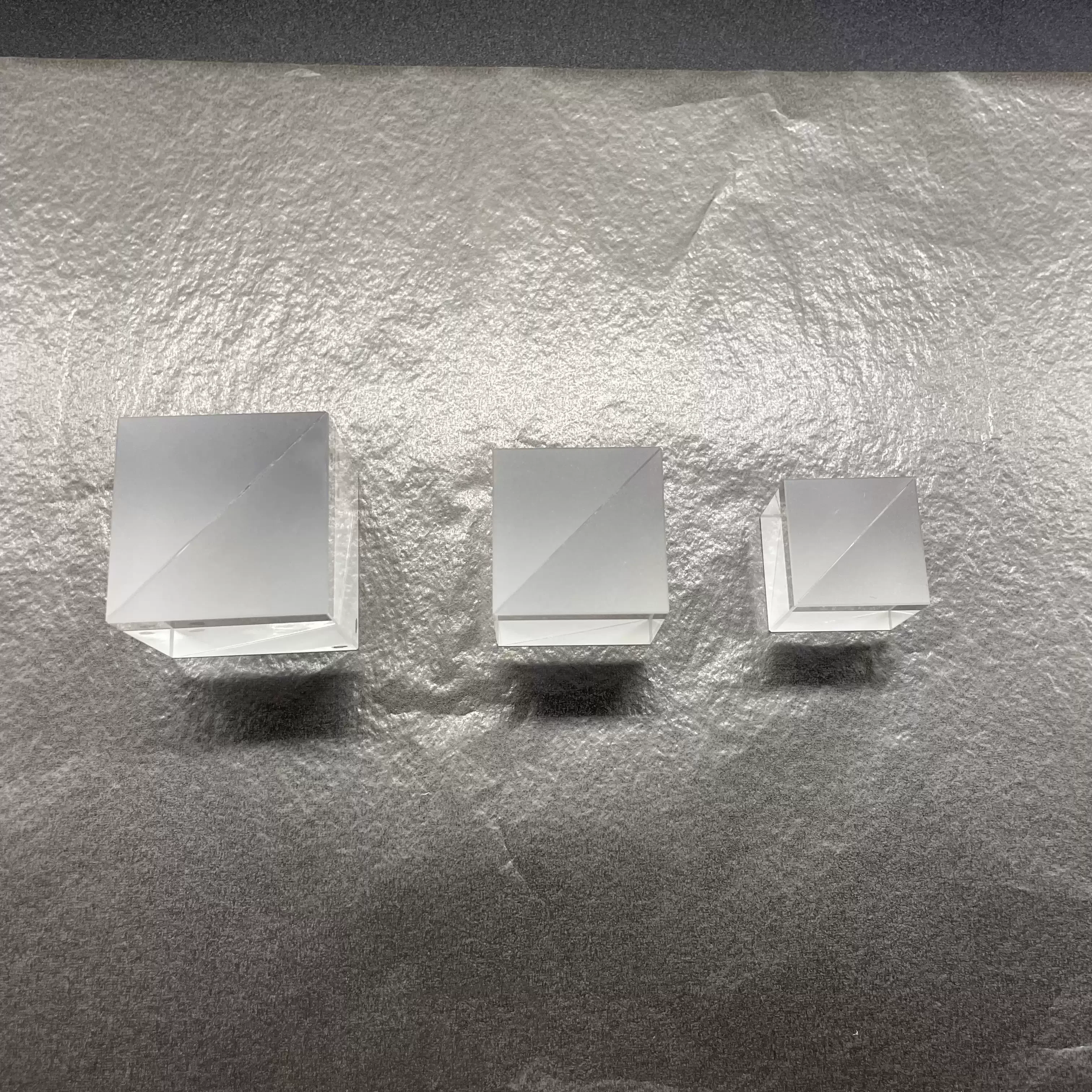 PBS Polarizing Beam Splitter Cube 5x5x5mm Wavelength 1200-1600nm Extinction Ratio 1000:1 for Scientific Research Experiments