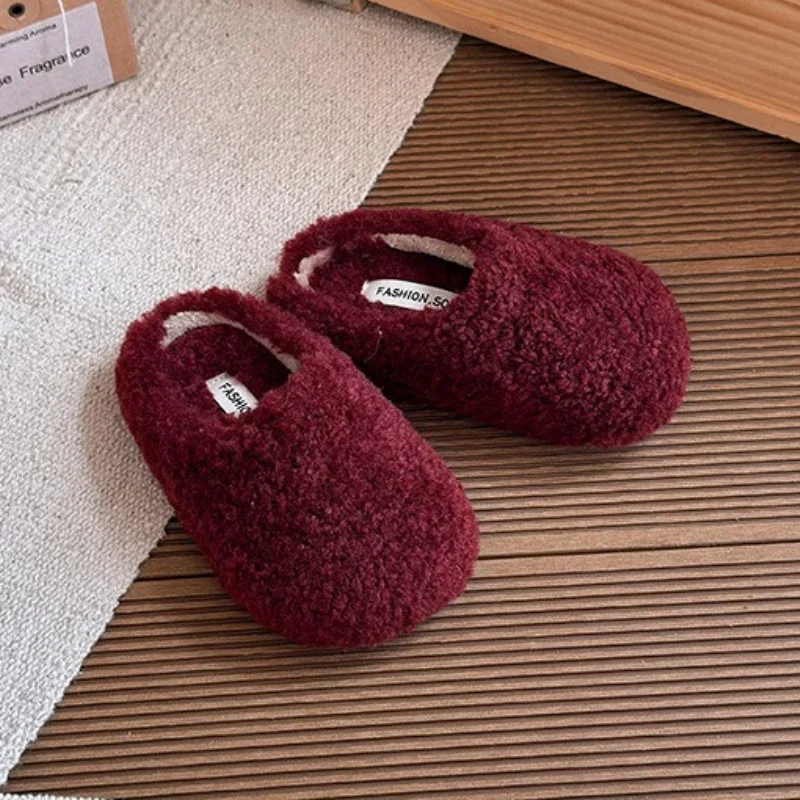 

2025 г., детская повседневная хлопковая обувь для девочек, зимние новые модные нескользящие универсальные тапочки без шнуровки в корейском стиле с мягкой подошвой