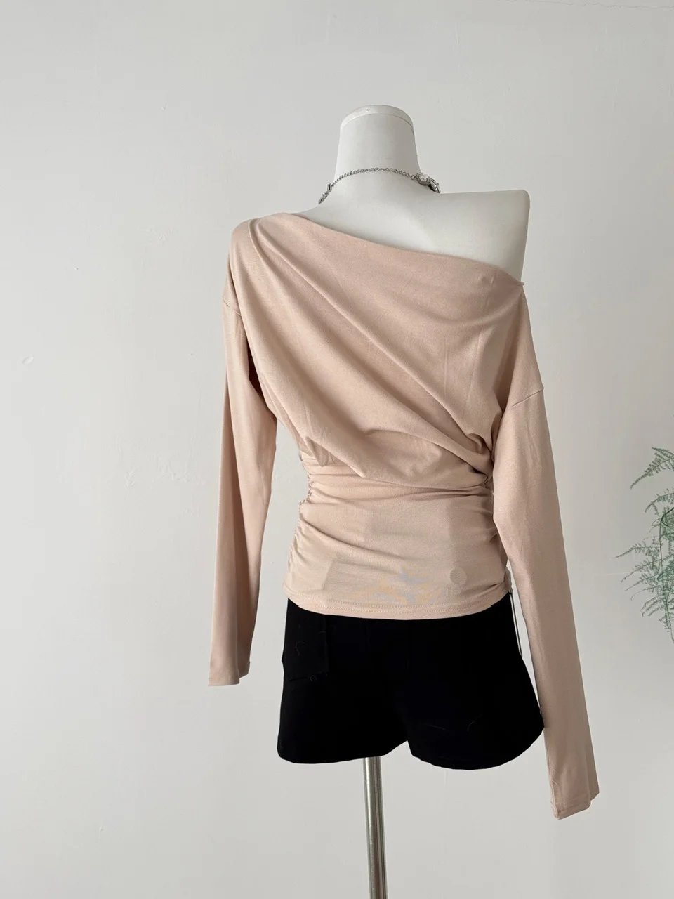 Ele Slant-oulder Long Sve T-irt Design feminino Base irt Top Casual Sle Cintura-Encarrendo Outros materiais