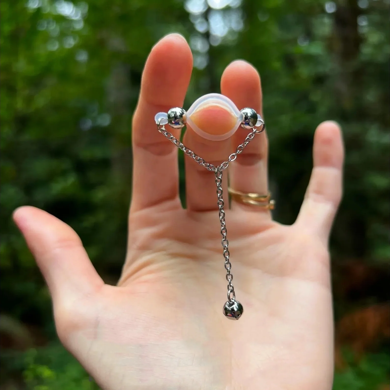 زوج واحد من حلقات الحلمات المزيفة القابلة للتعديل - حلقات حلمة أكريليك غير مثقوبة مع لمسات متألقة | مثالية للحفلات #4