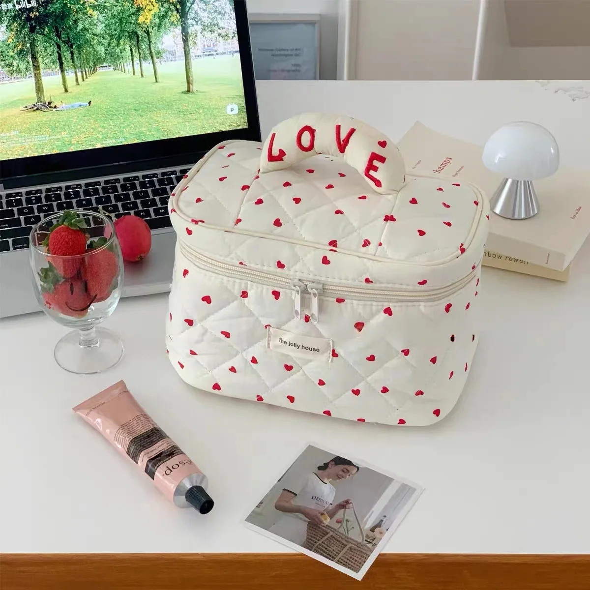 Women Large Capacity Makeup Bag Soft Warm Toiletry Storage Case Handheld Zipper Wash Bag New Heart Print Travel Cosmetic Bag