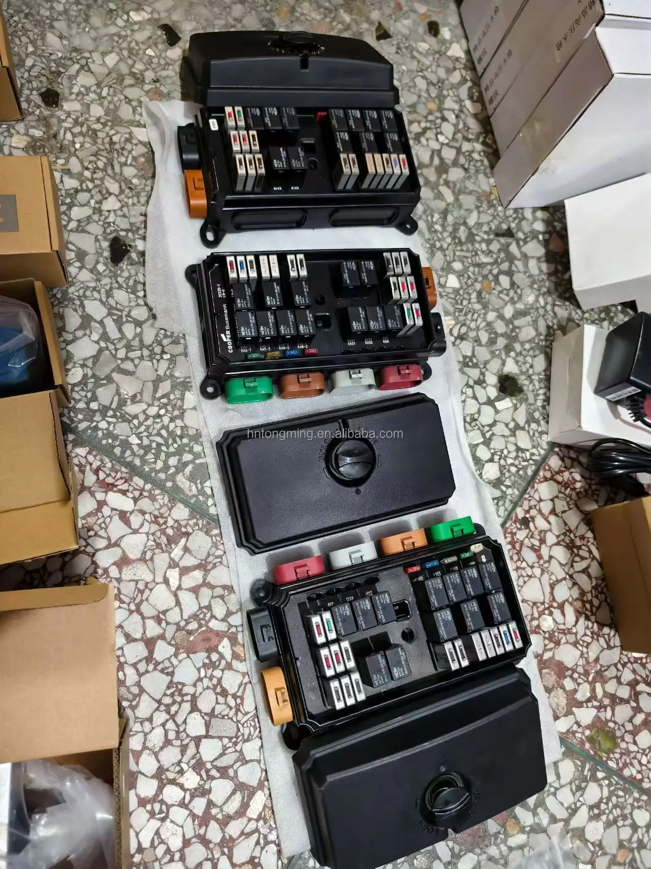 Central Distribution Box Electrical Control Cabinet Accessories Five/Six/Eight Holes for Pump Trucks 3 Months Warranty Made