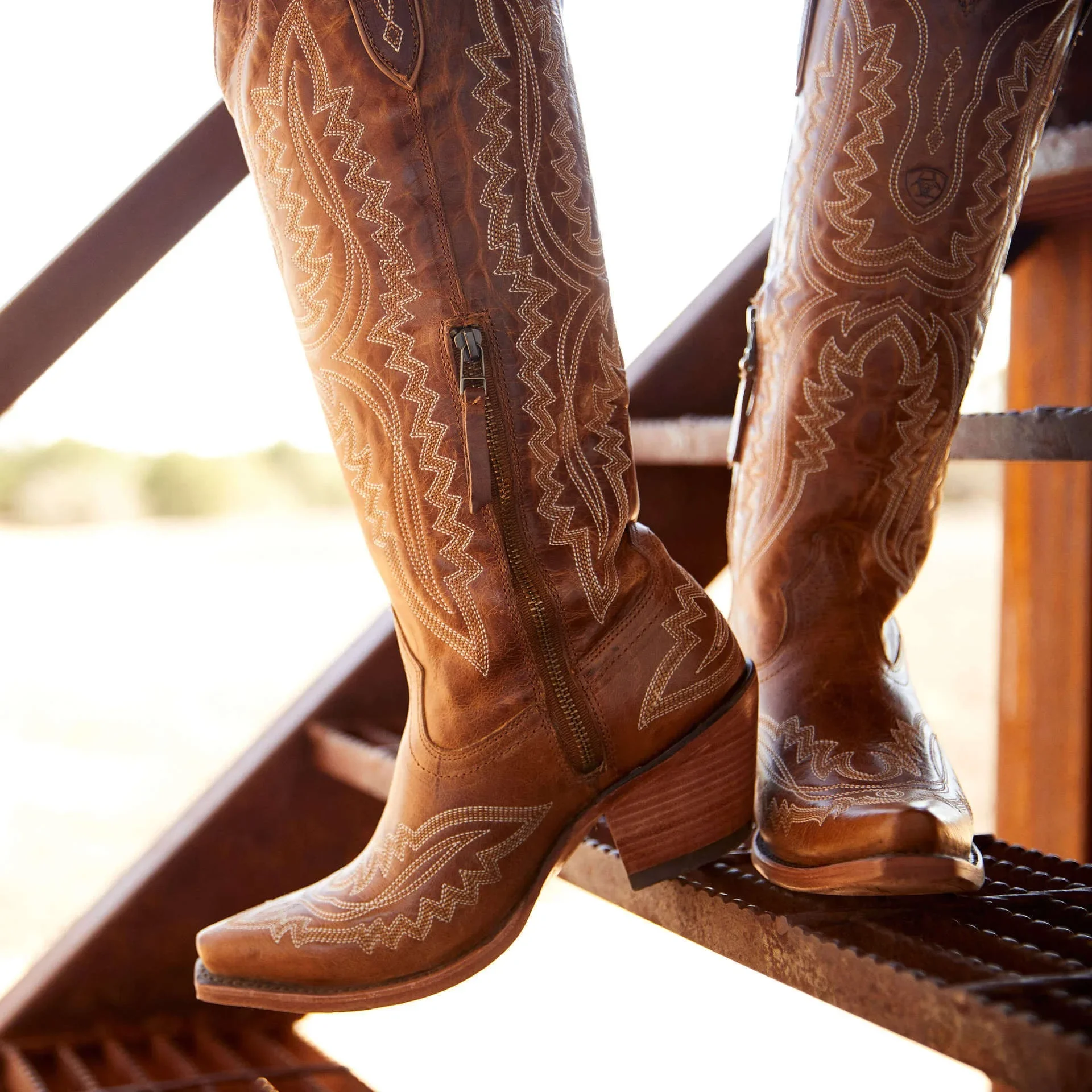 Damen Western Cowboy-Stiefel mit spitzer Zehenpartie, dicken hohen Absätzen, knielang, bestickt, Herbst, Blockabsatz, Retro-Freizeitschuhe – Detail 16
