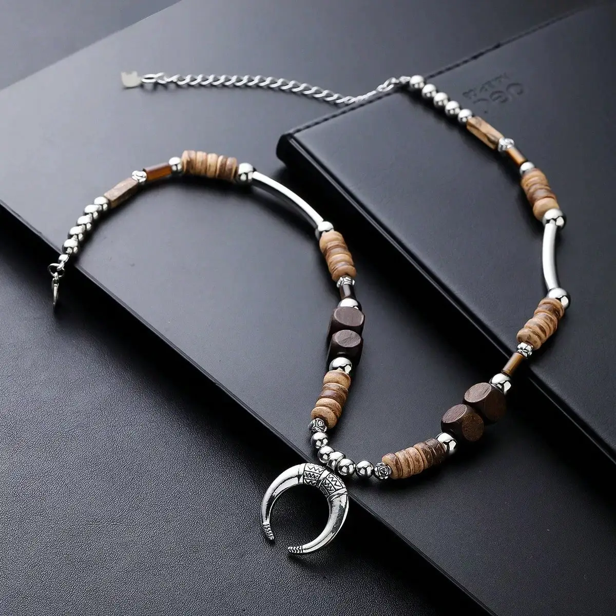 1 Piece Haoyue Beaded Necklace For Men, New Chinese Retro , Unique Niche Design, Versatile Sweater Chain Perfect For Daily Looks