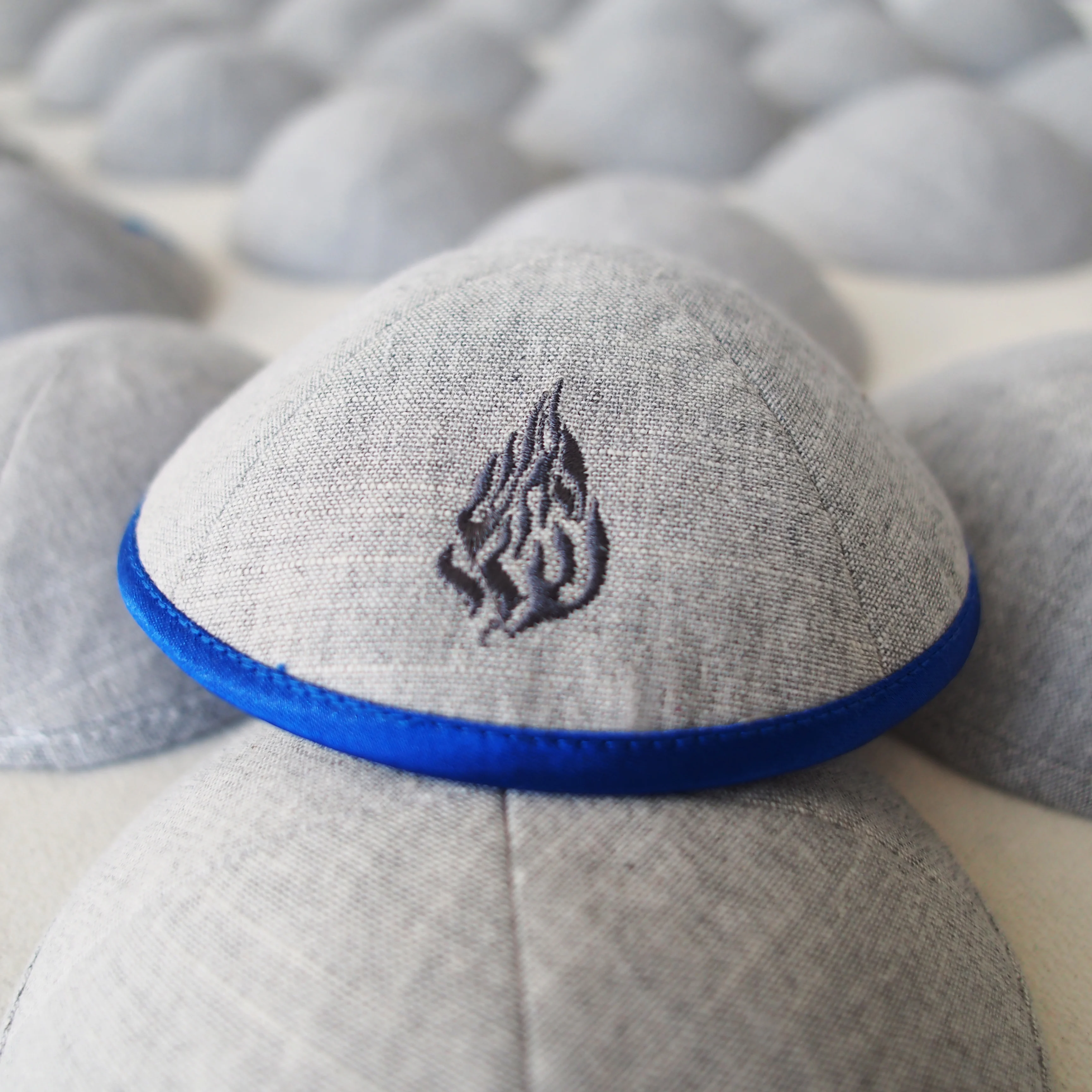 Custom flame embroidered linen gray kippah, Bar Mitzvah Jewish gift kippah, customizable, wedding, Jewish Ahava