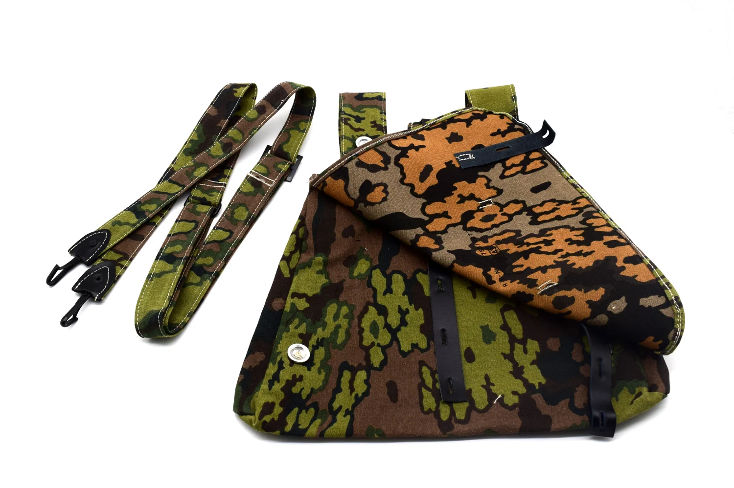 

Reproduction WWII German Bread Bag W Strap OAK Spring Camo color