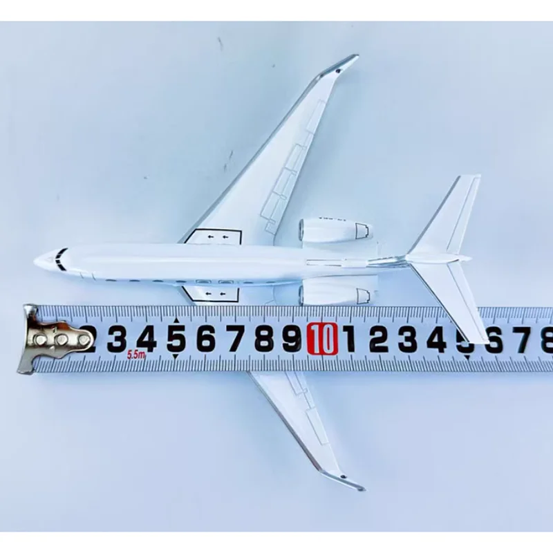 1/200 مقياس جلفستريم الفضاء G650 الخطوط الجوية القطرية محاكاة يموت الصب سبيكة نموذج طائرة المجموعة النهائية