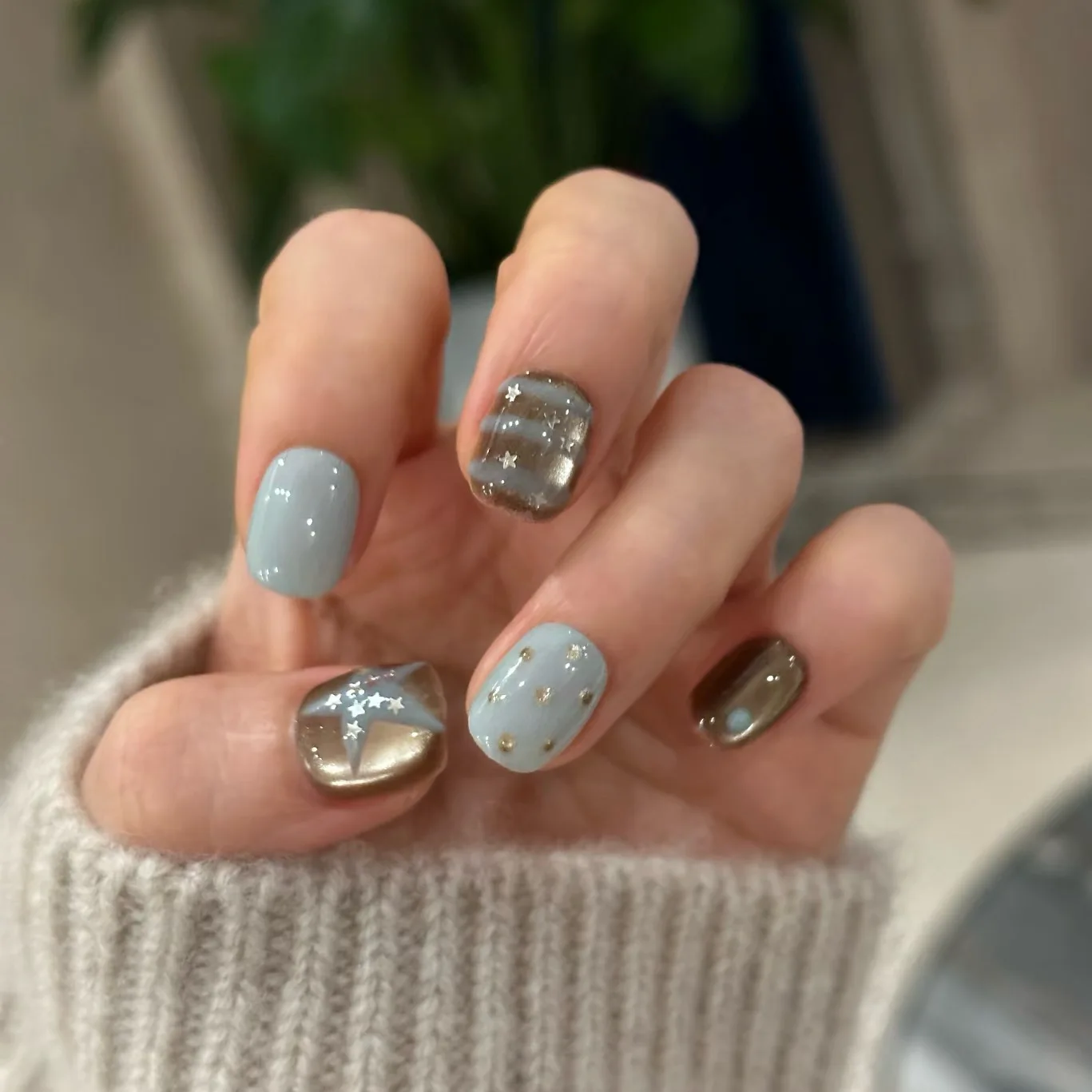 

10pcs Handmade Short Press On Nails Shiny Cat's Eye Blue Star Polka Dot Design Gentle Fake Nails Wearable Nails Art Tips Girls