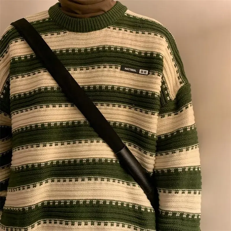 Vintage camisola masculina outono e inverno grosso preguiçoso estilo em torno do pescoço listra com fundo malha solta casaco