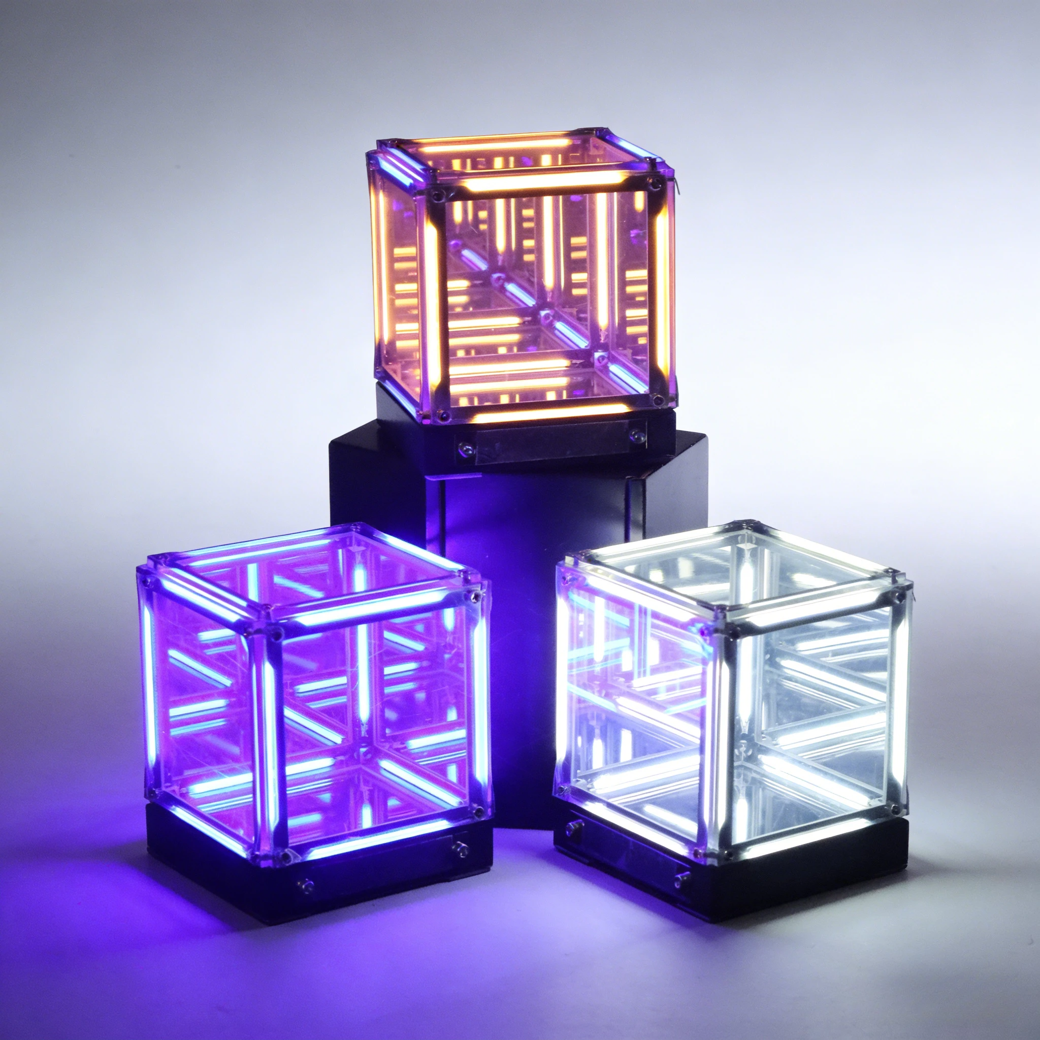 electronic-game-desktop-technology-atmosphere-light-4-dimensional-space-hypercube-creative-desktop-night-light-game-accessories