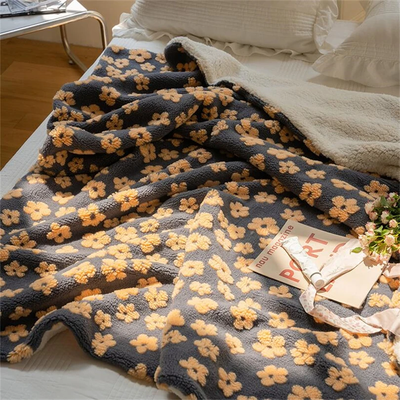Double Sided Plush Bed Bedspread Blant Thickened Flower Patter Lamb Fleece Blanket Warm Jacquard Coral Fleece Sofa Throw Blanket