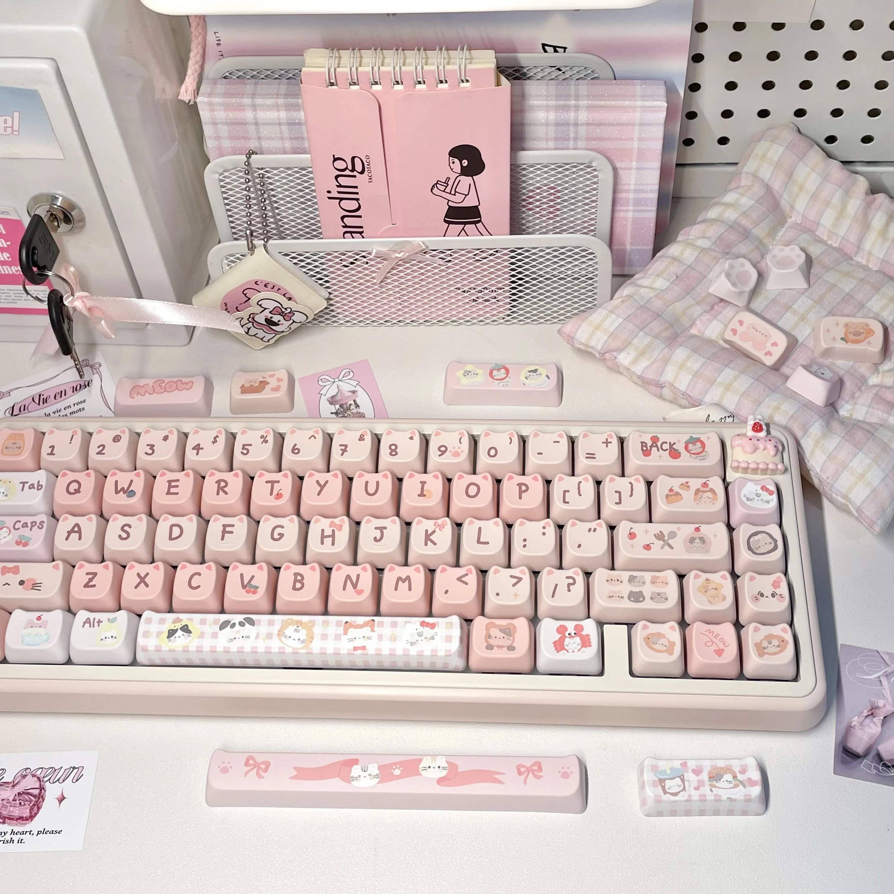 Imagem -02 - Maimooo-keycap Teclado Mecânico Rosa Headcover Miau Bonito 61 64 87 98 Sublimação Interruptor mx 61 64 87 98