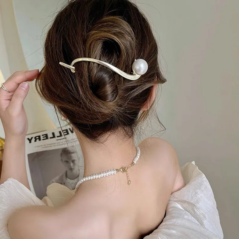 2022 New Pearl Button Hairpin For Women Back Of The Head Large Hair Claw Elegant Hair Clamp Metal Gold Hairclip Hair Accessories