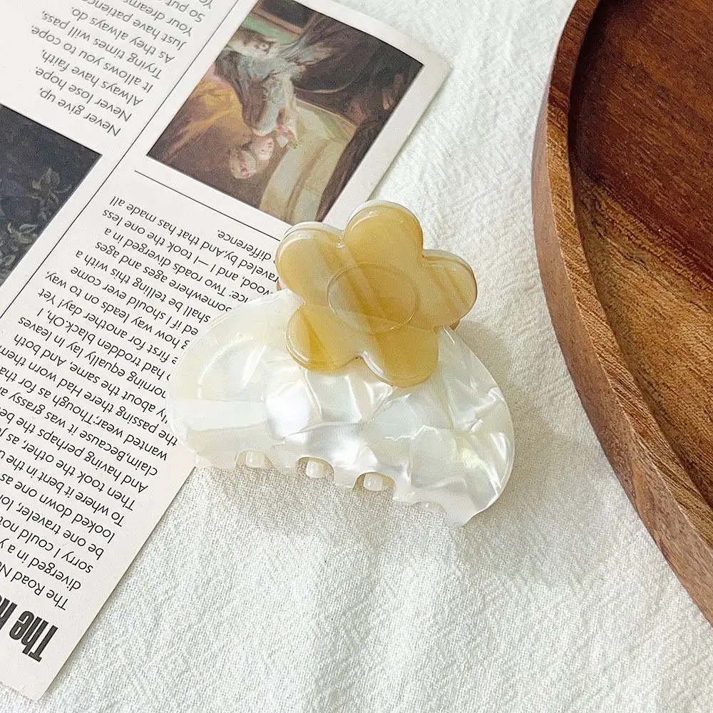 

Vintage Elegant Acetic Acid Flower Hair Claw Small Acetate French Shark Clip Trendy Korean Style Flower Hair Crab Clip Daily