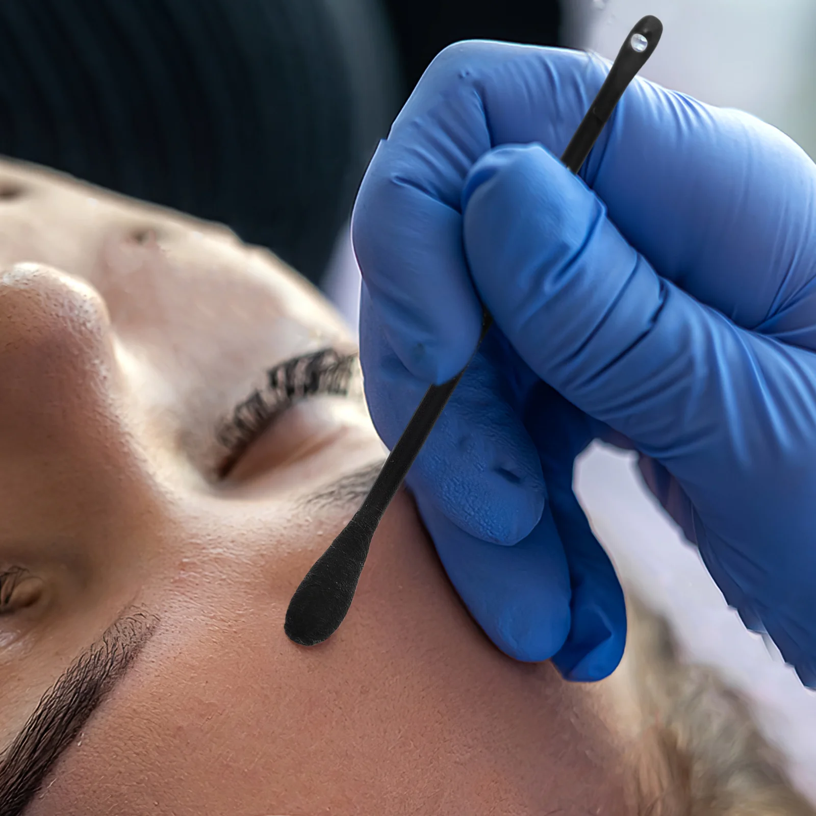 100 قطعة مسحات قطنية للرؤوس السوداء عصا تنظيف المسام مزدوجة الأطراف لإزالة الرؤوس السوداء مجموعة أدوات العناية بالبشرة استخراج