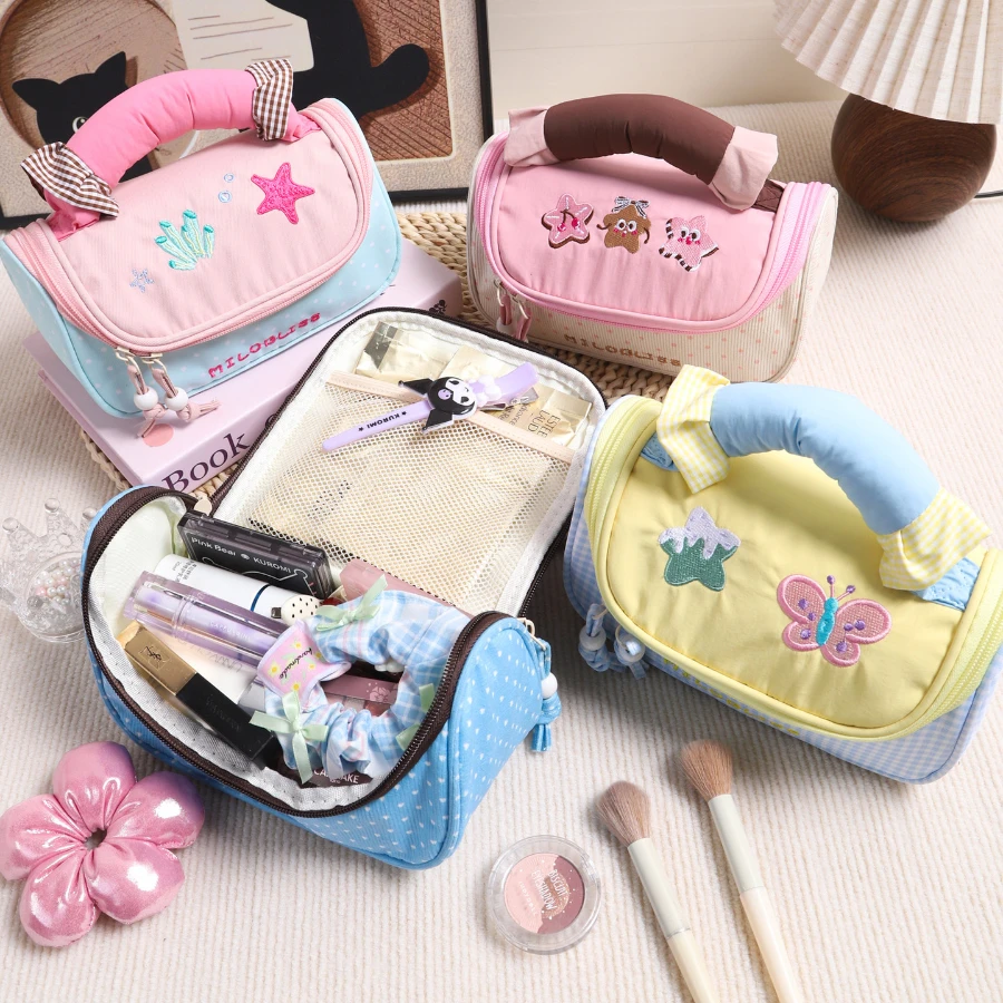 حقيبة مكياج بلون معكرون مع حقيبة مستحضرات تجميل خفيفة الوزن بتصميم فراشة على شكل قلب جميل #1